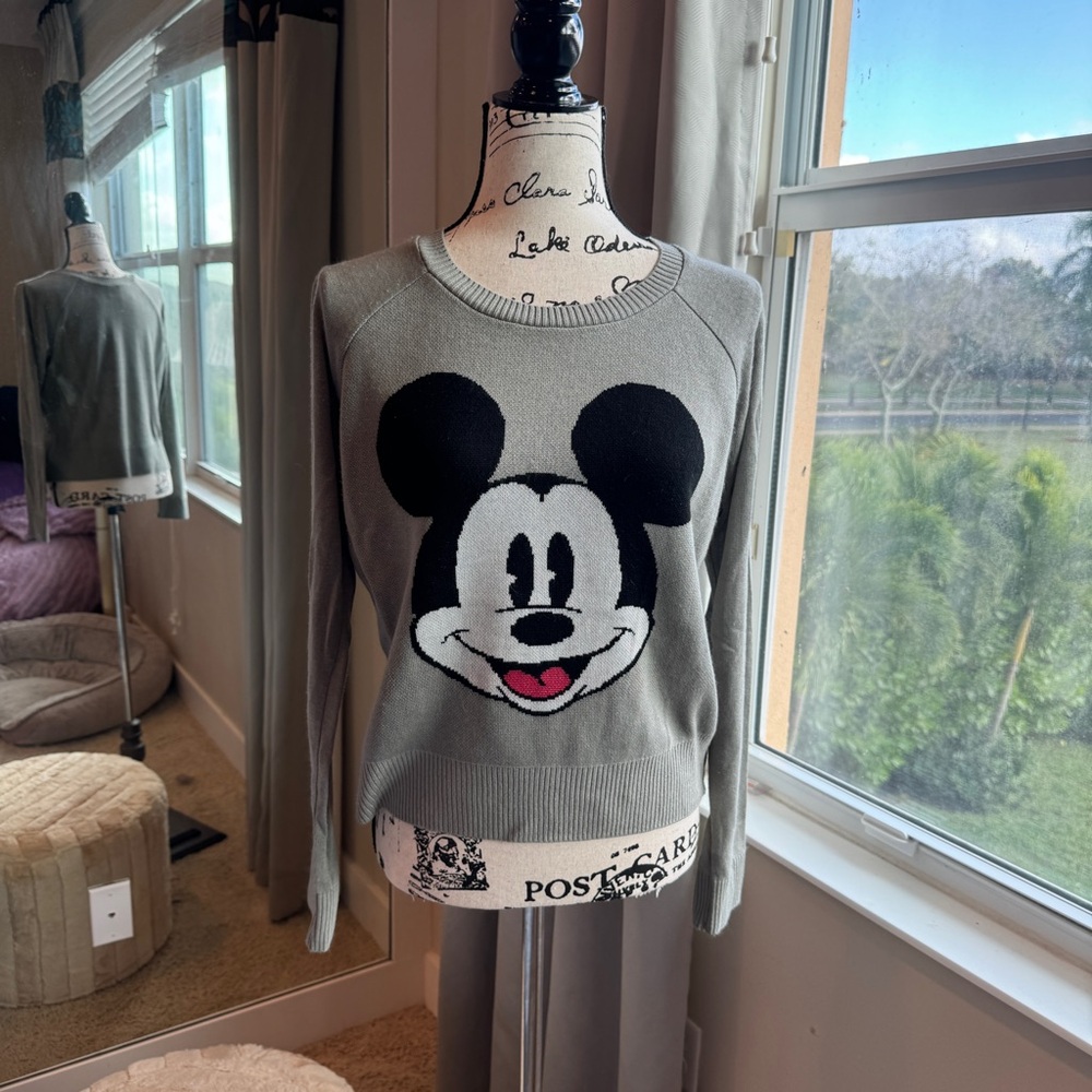 Disney Mickey Mouse Sweater Vintage | Gray Pullover | Size L | Soft Acrylic Knit